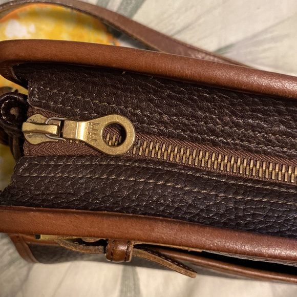Vintage Dooney & Bourke All Weather Leather B211 Zip Top Shoulder Bag - Picture 14 of 14